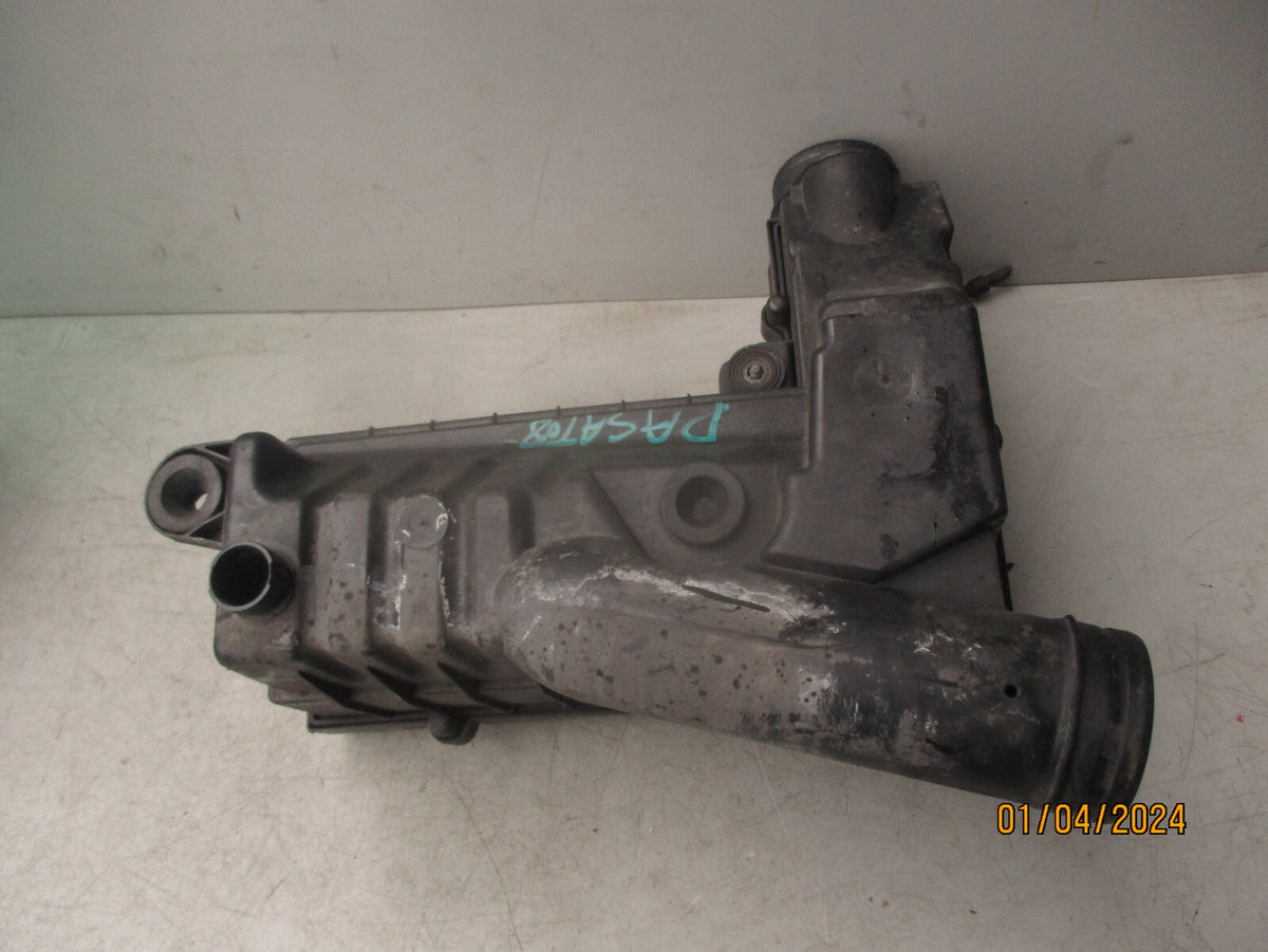 2008 VOLKSWAGEN PASSAT 2.0 DIESEL AIR FILTER HOUSING 3C0129607AP 3C0129601BC