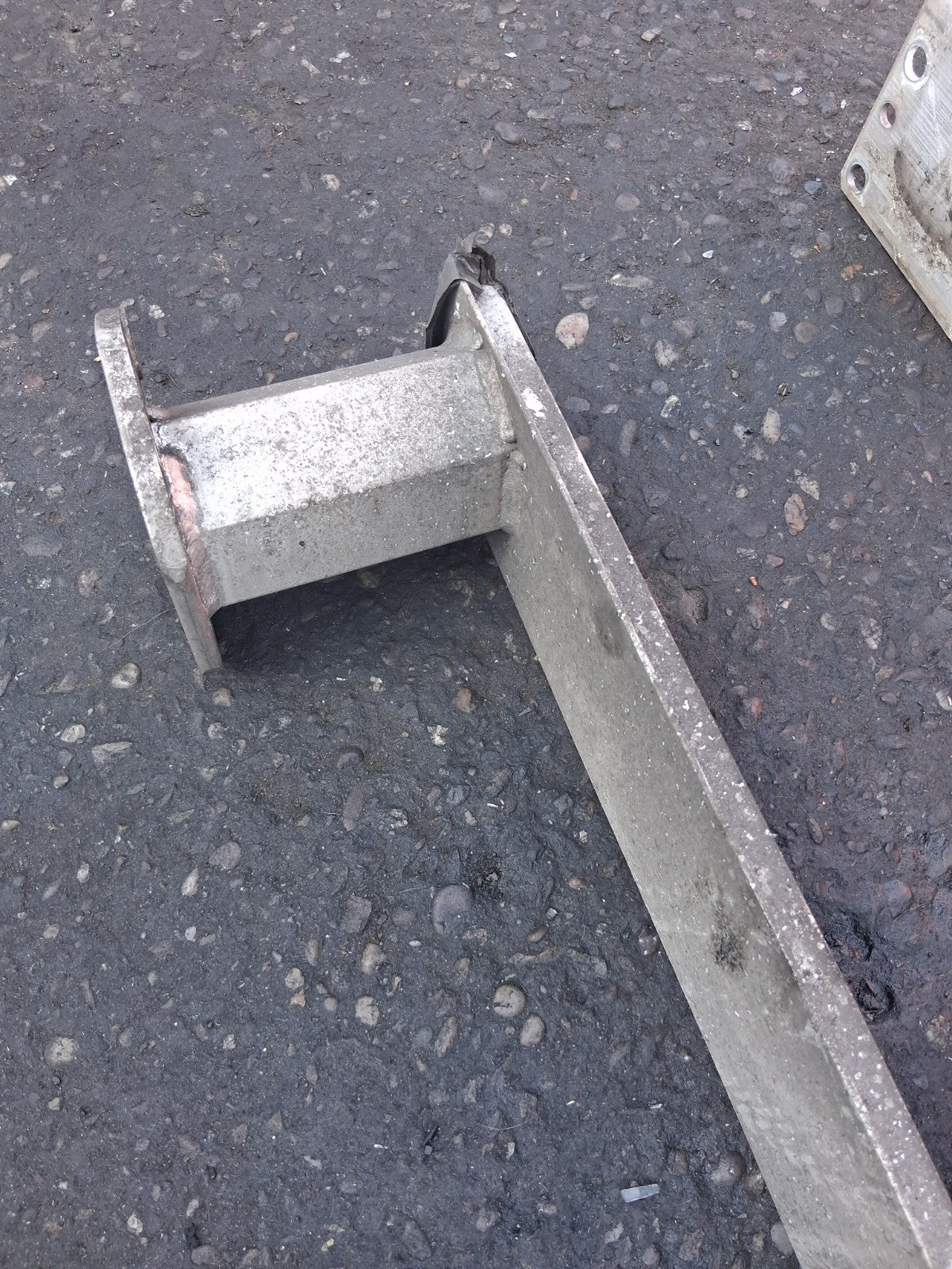 2013 CITROEN C4 MK2 FRONT BUMPER CRASH IMPACT REINFORCEMENT BAR
