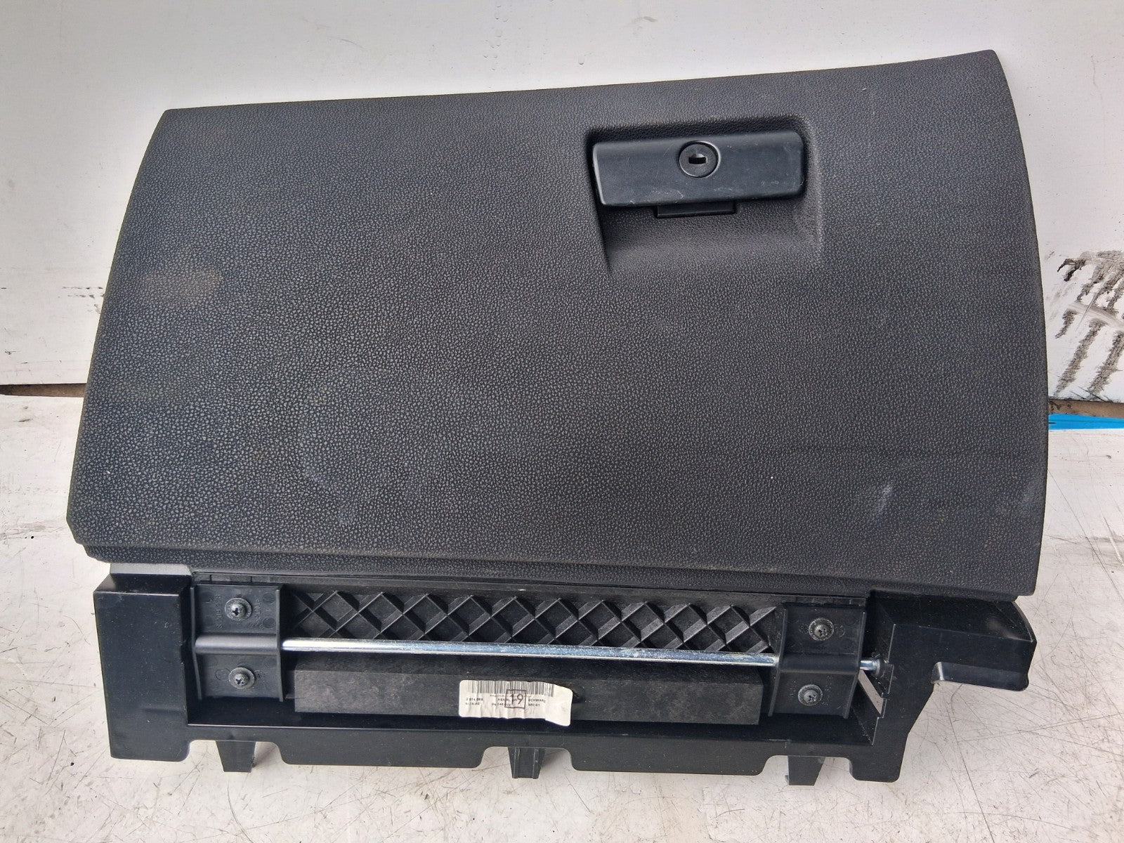 2004 BMW X3 E83 NS PASSENGER STORAGE COMPARTMENT GLOVEBOX