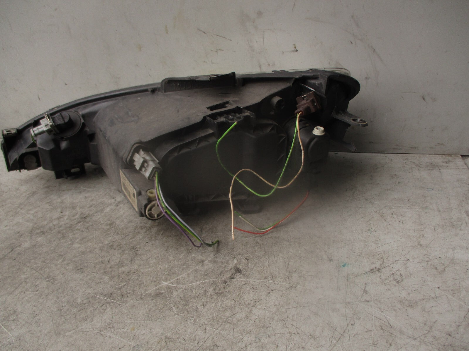2005 PEUGEOT 206 OSF DRIVER SIDE FORNT RIGHT HEADLIGHT HEADLAMP 9630869680