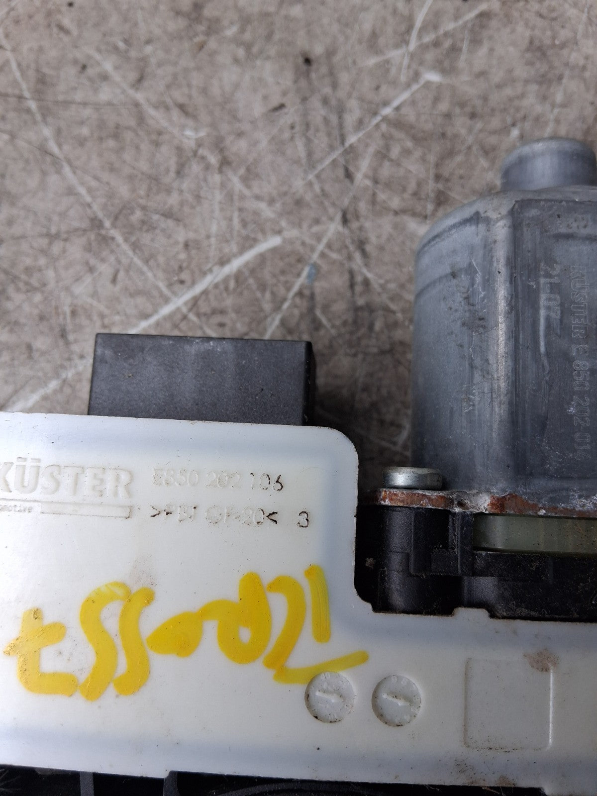 2021 VW VOLKSWAGEN T CROSS WINDOW WIPER MOTOR W000086080A
