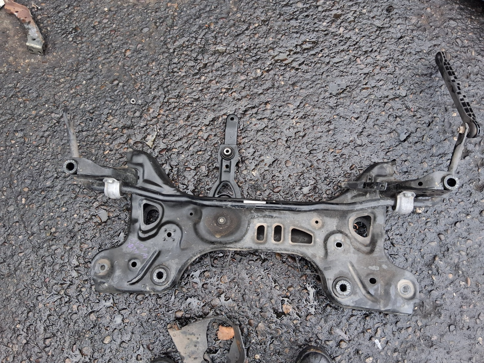 2024 AUDI A1 S LINE MK2 1.0 PETROL FRONT SUBFRAME WITH ANTIROL BAR 2Q0411303