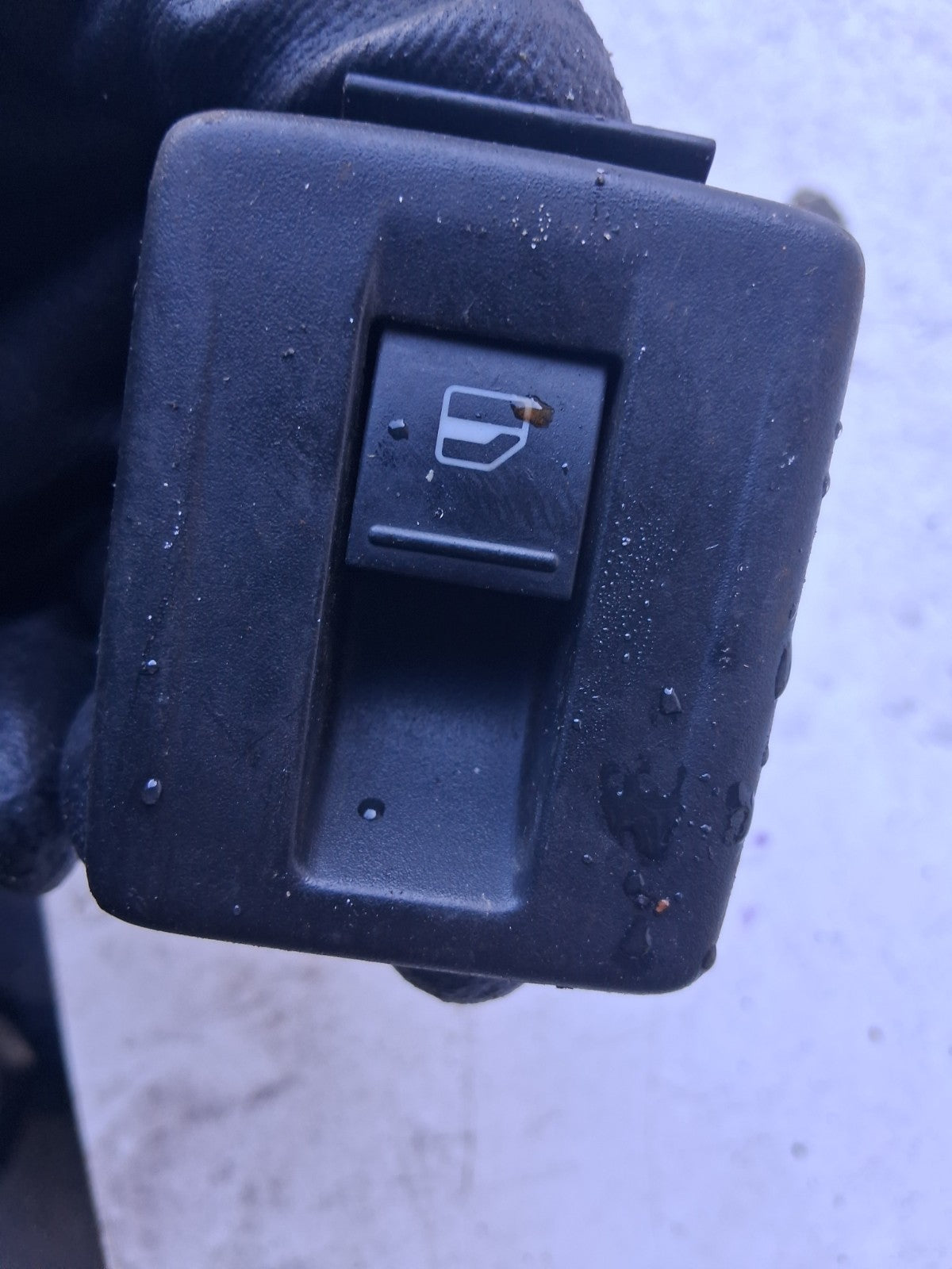 2011 VOLKSWAGEN SCIROCCO MK3 NSF PASSENGER FRONT LEFT WINDOW SWITCH 1K8959851A