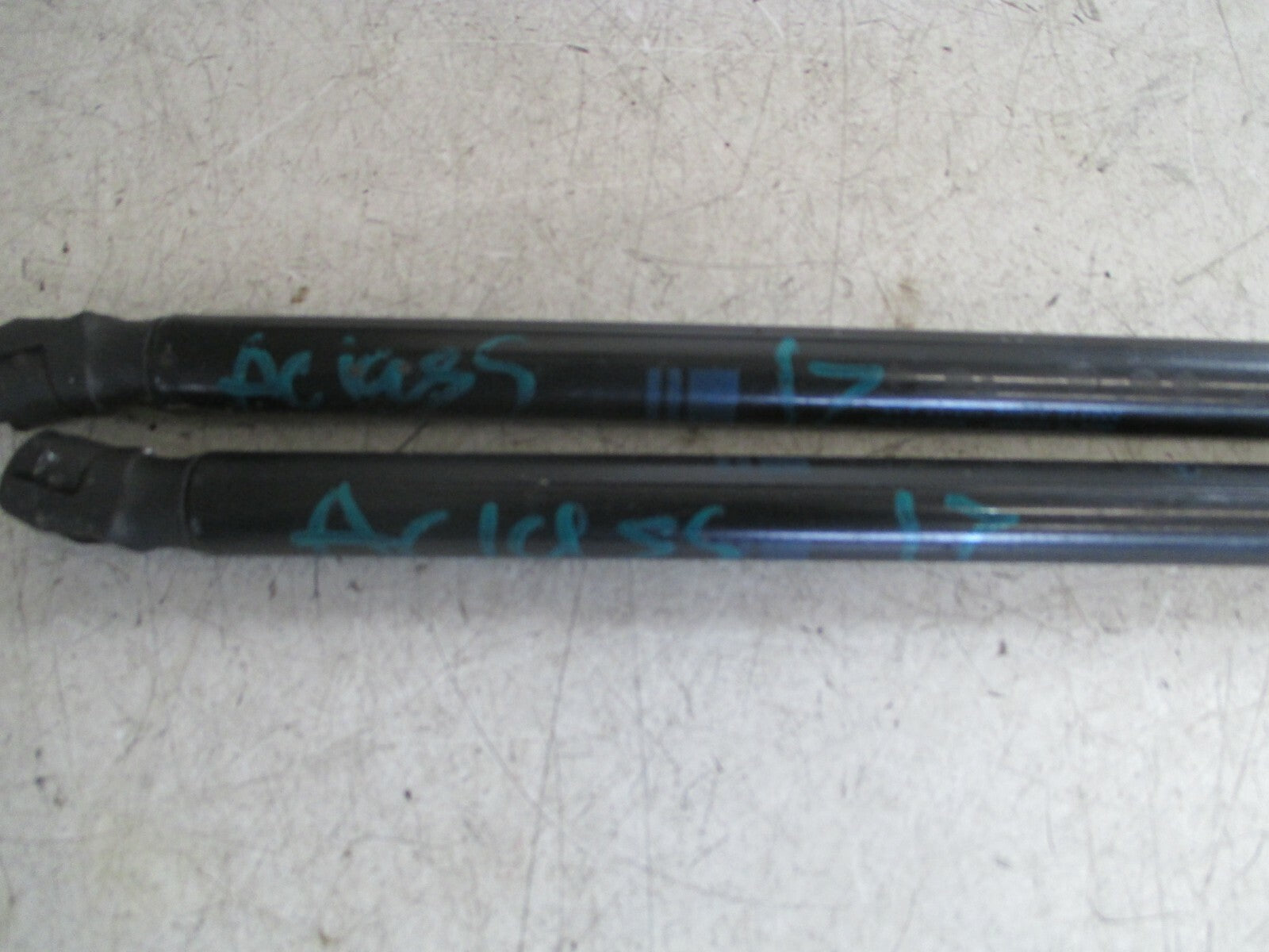 MERCEDES BENZ A CLASS W176 2017 TAIL GATE BOOT LID GAS STRUTS PAIR A1769800164