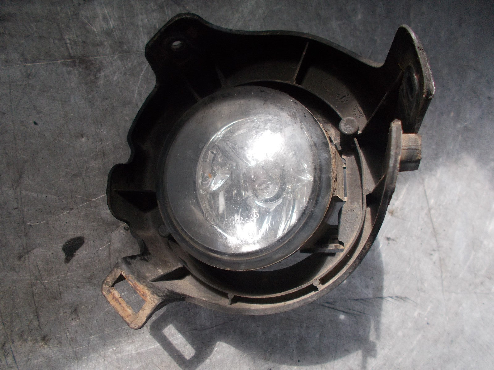 TOYOTA AVENSIS T250 FOG LAMP 26150 EB500 OS DRIVER SIDE.