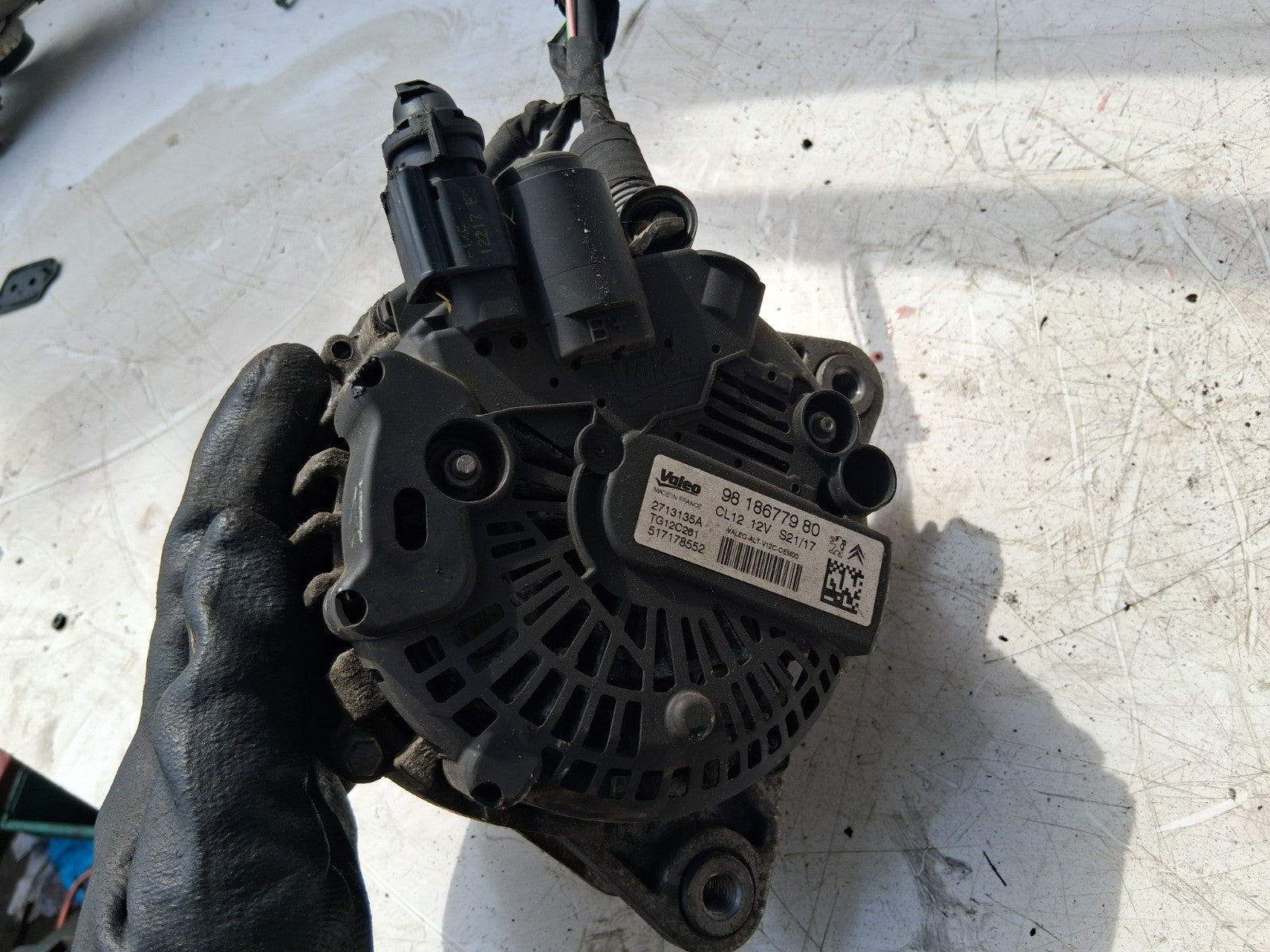 2012 PEUGEOT 208 ALTERNATOR 9818677980