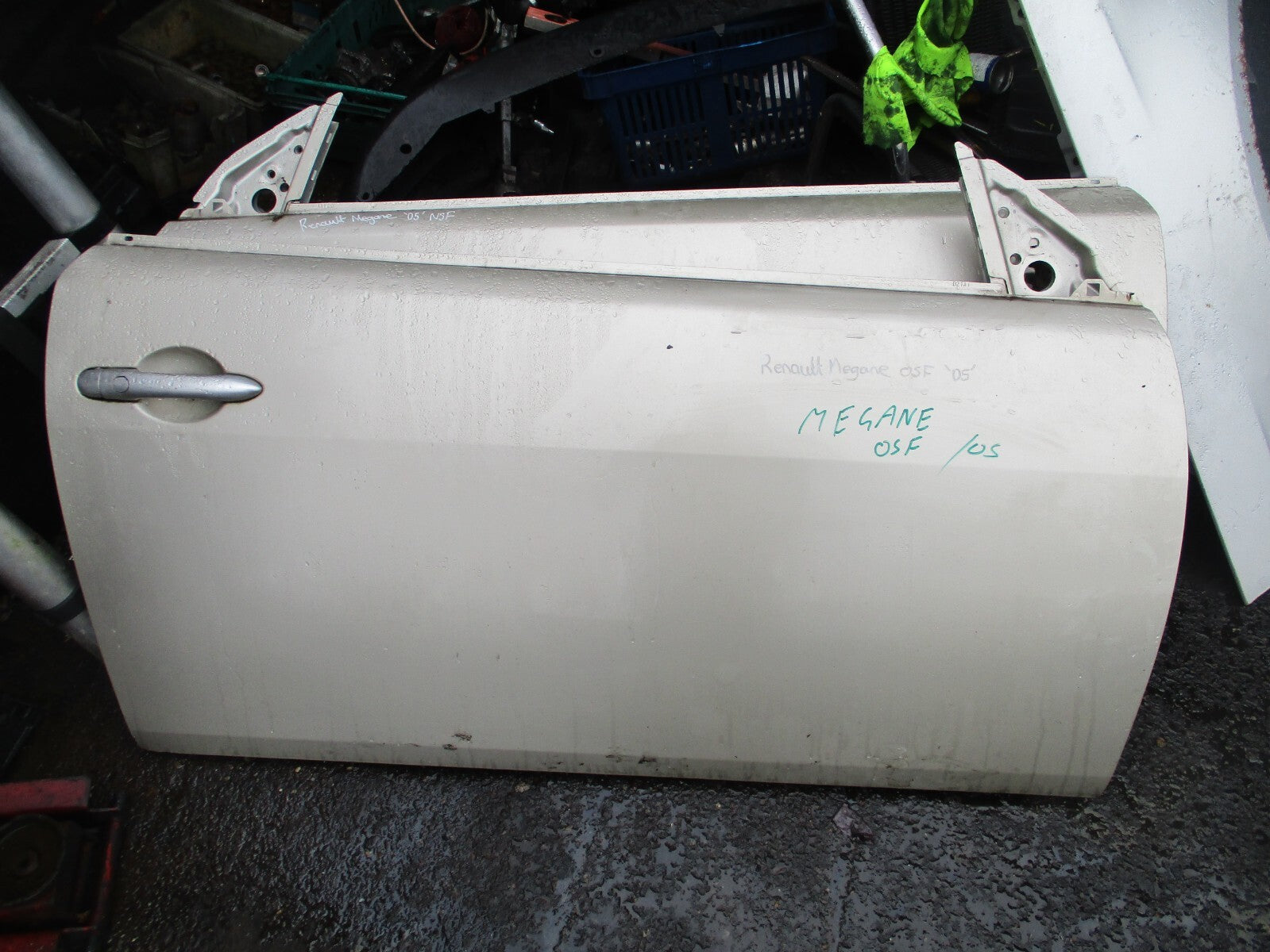 2005 RENAULT MEGANE MK2 OSF DRIVER SIDE FRONT BARE DOOR