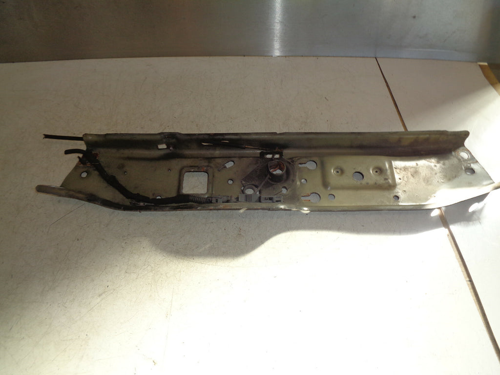 VAUXHALL ASTRA MK5 H ZAFIRA B FRONT CENTRE SLAM PANEL