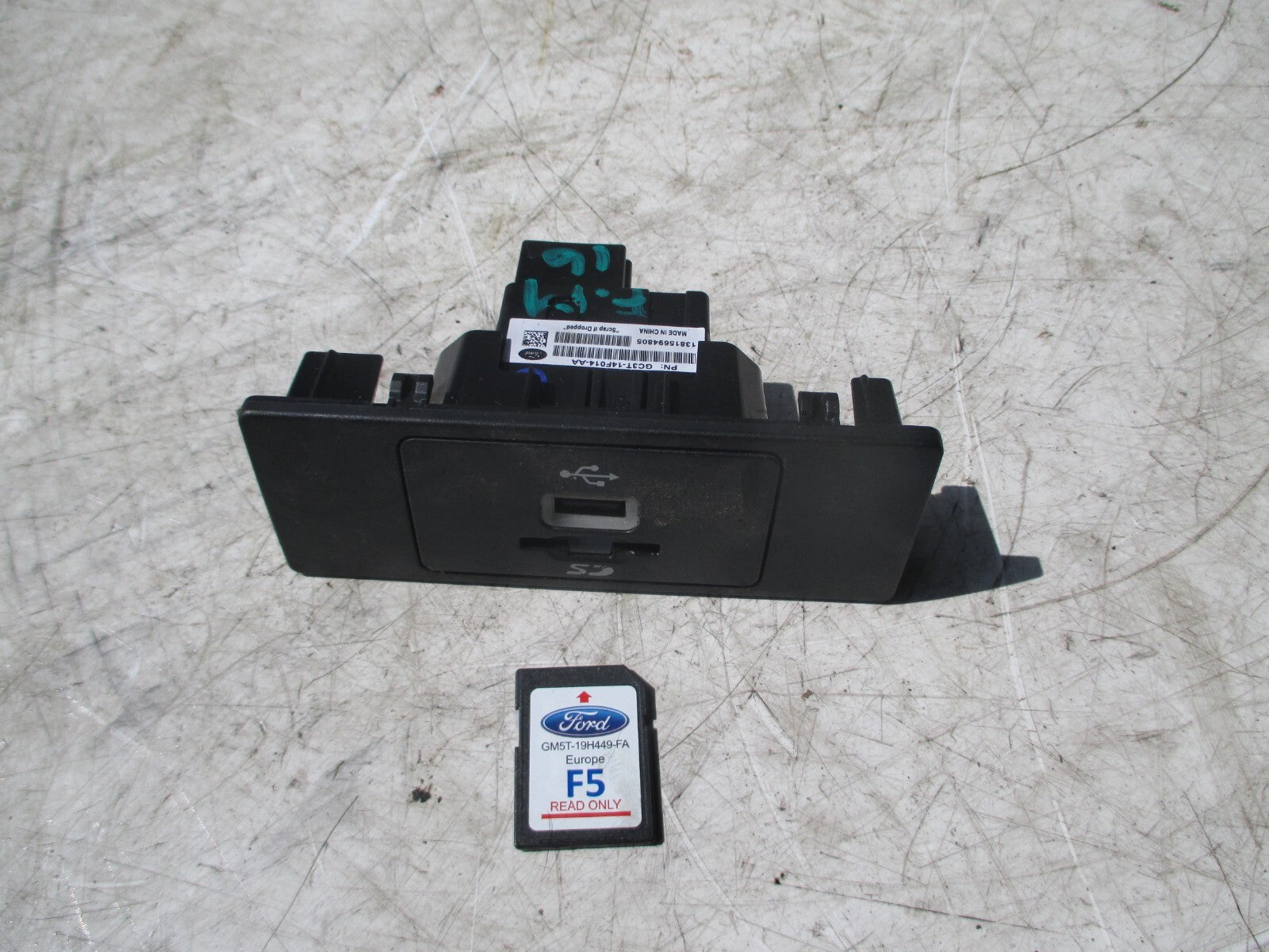 FORD MONDEO MK5 2016 USB JACK CONNECTOR SOCKET PORT CARD READER GC3T-14F014-AA