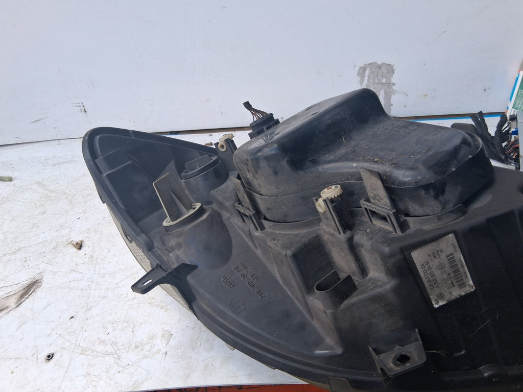 2010 MERCEDES BENZ SPRINTER W907 OSF DRIVER SIDE FRONT HEADLIGHT A9068200461