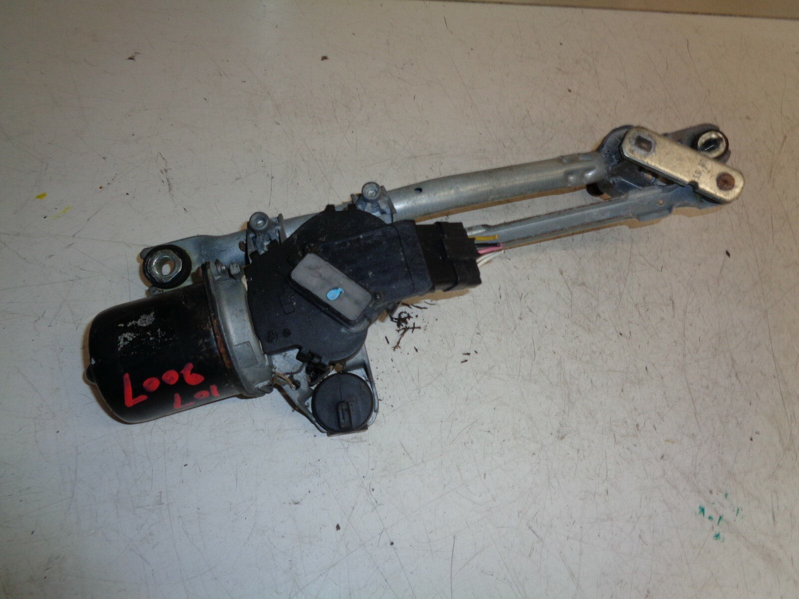 PEUGEOT 107 2007 FRONT WINDSCREEN WIPER MOTOR + LINKAGE