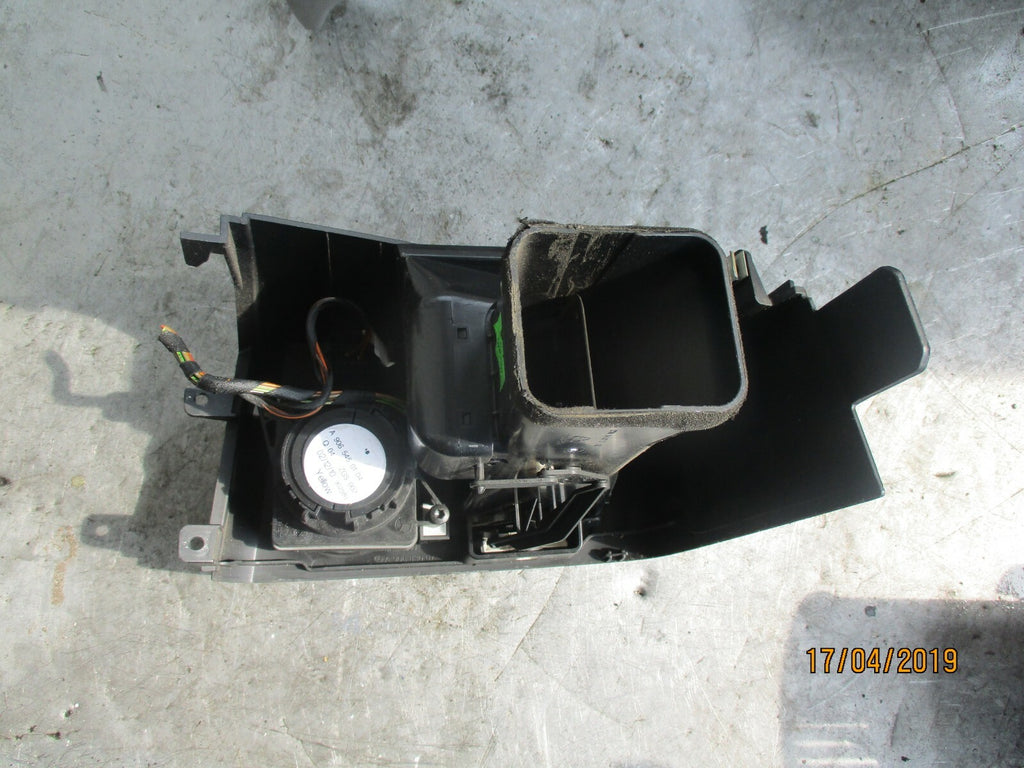 MERCEDES SPRINTER W906 OS DRIVER SIDE AIR VENT & HEADLIGHT SWITCHES A9068300754
