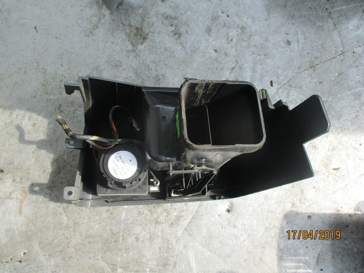 MERCEDES SPRINTER W906 OS DRIVER SIDE AIR VENT & HEADLIGHT SWITCHES A9068300754