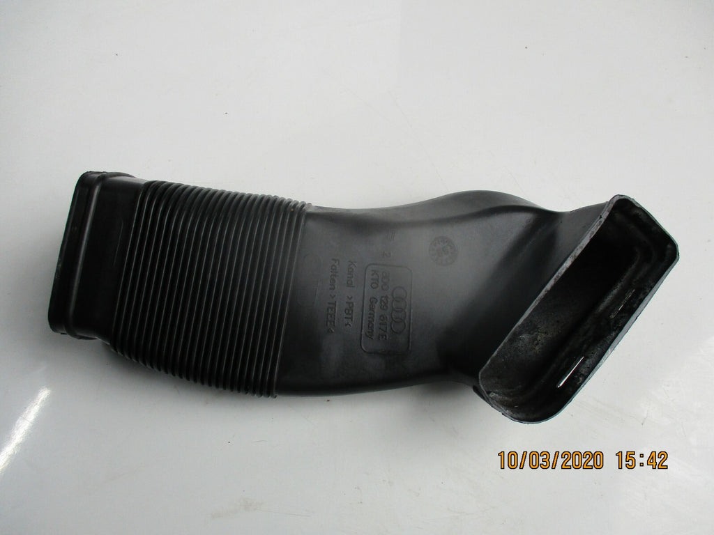 AUDI A6 C6 2008 AIR FILTER INTAKE PLASTIC DUST HOSE PIPE 8D0129617E