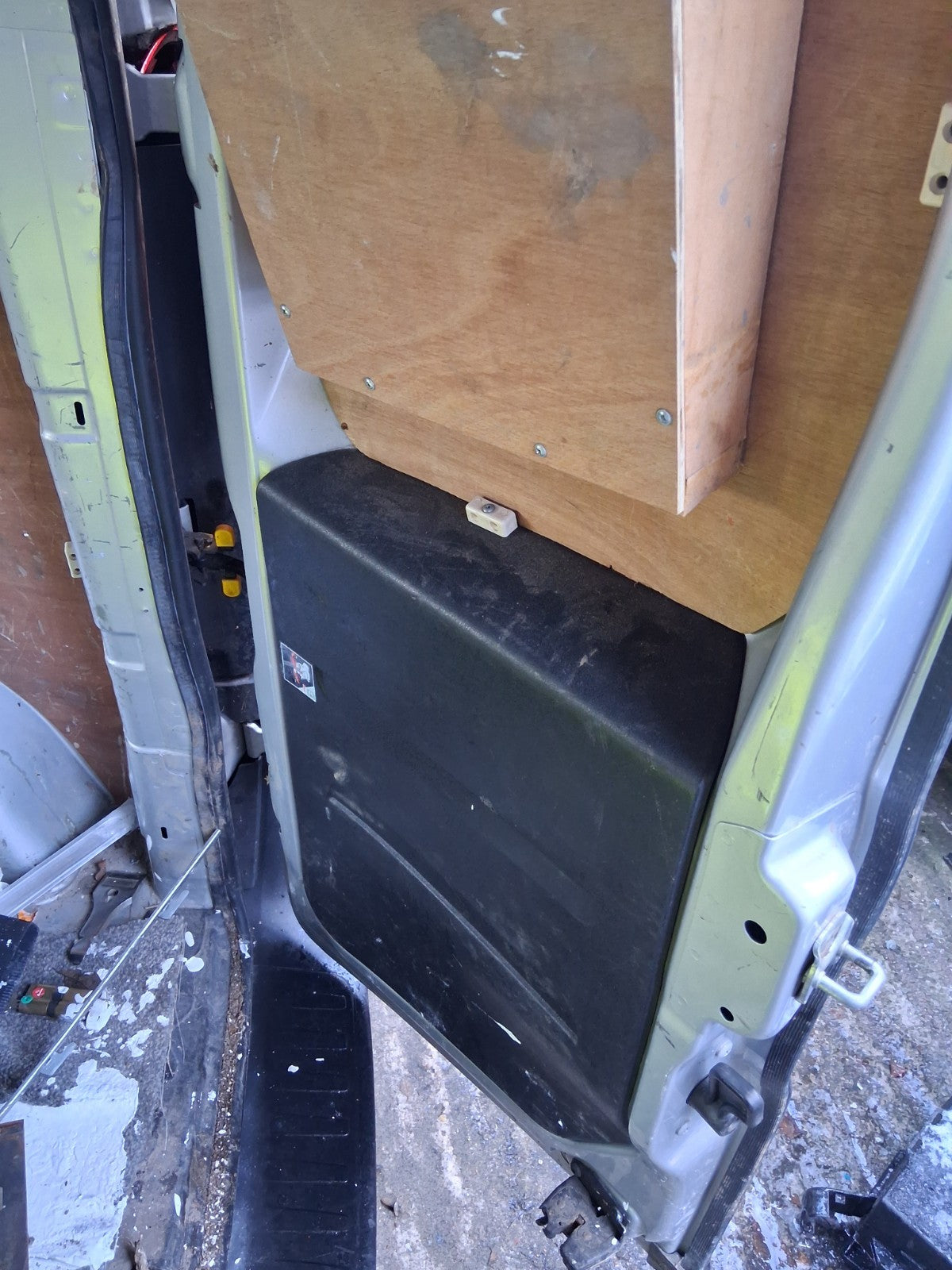 2015 VAUXHALL COMBO D OSR DRIVER SIDE REAR RIGHT COMPLETE DOOR SILVERFISH 612A