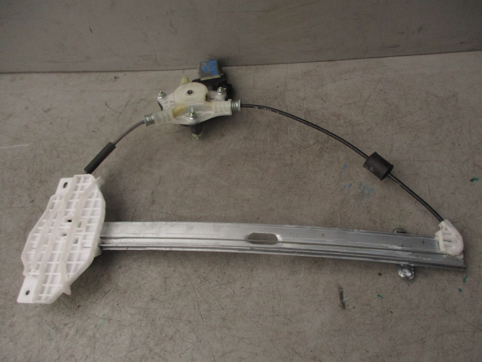 2021 KIA PICANTO MK3 OSF RIVER SIDE FRONT WINDOW MOTOR AND REGULATOR 82460G6000