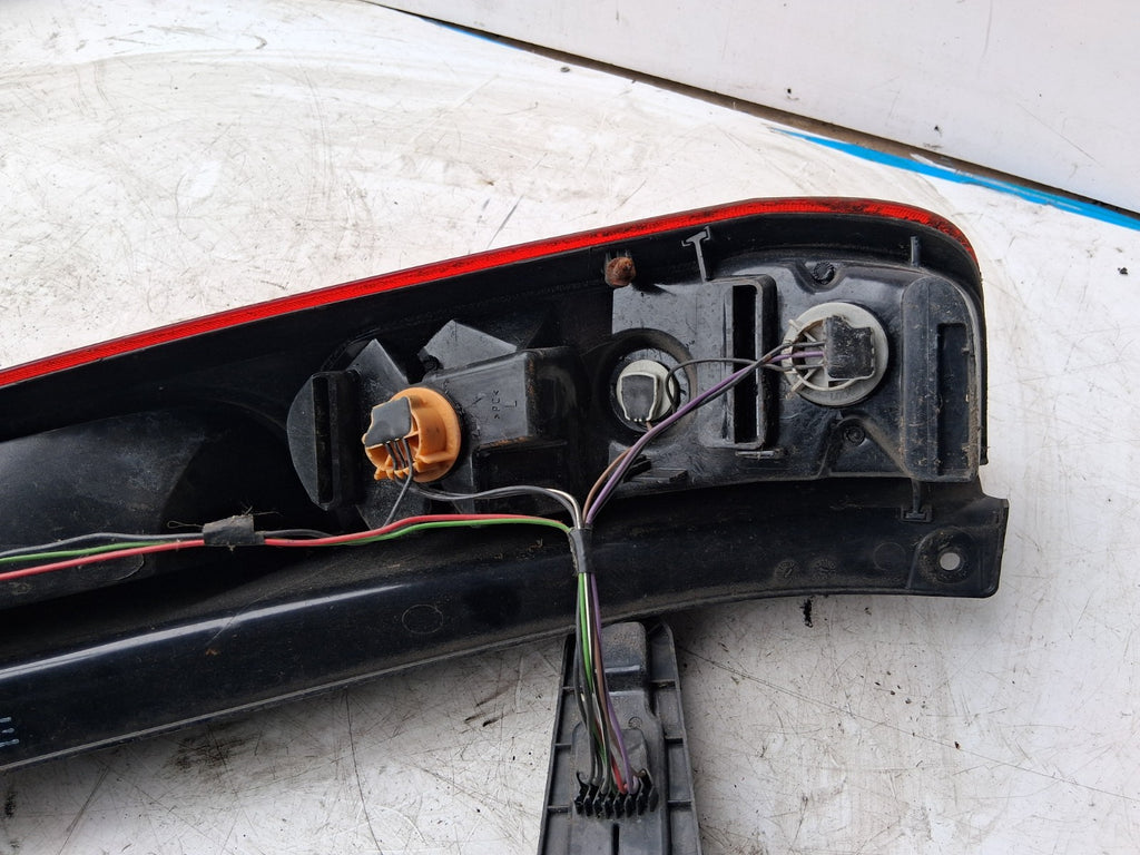 2006 FORD FIESTA MK6 NSR PASSENGER SIDE REAR LEFT TAIL LIGHT