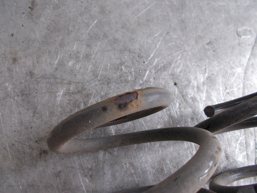 TOYOTA URBAN CRUISER 2016 PAIR REAR SUSPENSION COIL SPRINGS