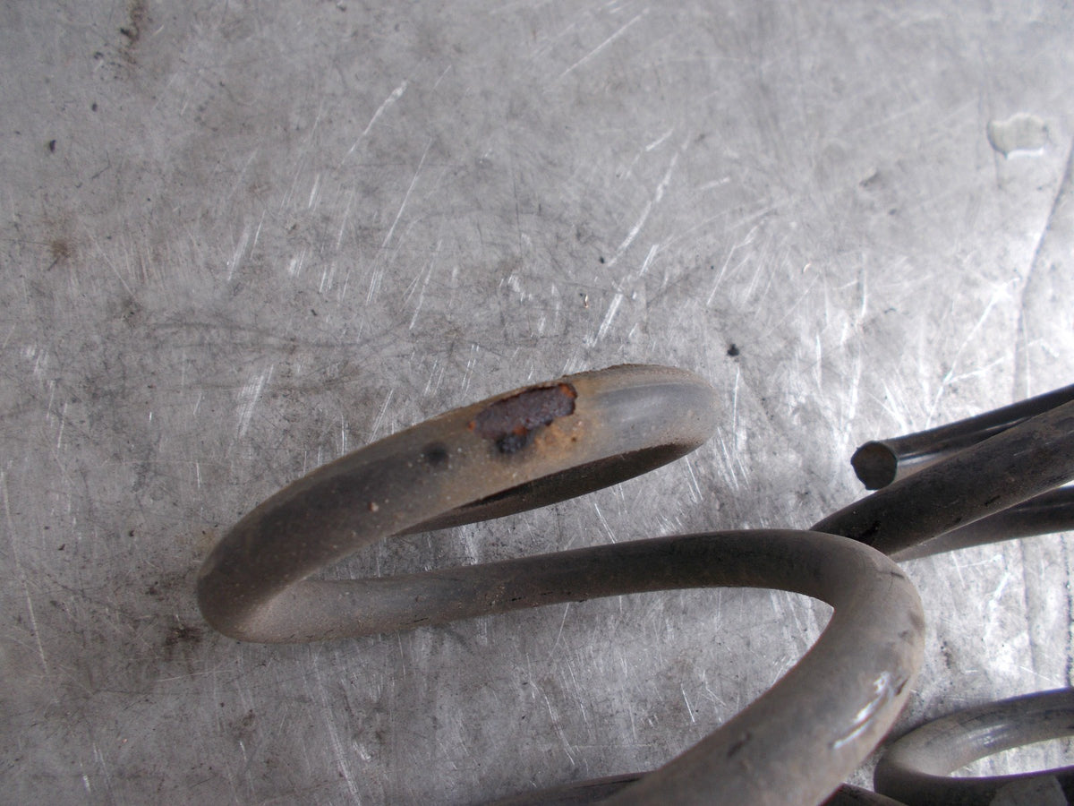 TOYOTA URBAN CRUISER 2016 PAIR REAR SUSPENSION COIL SPRINGS
