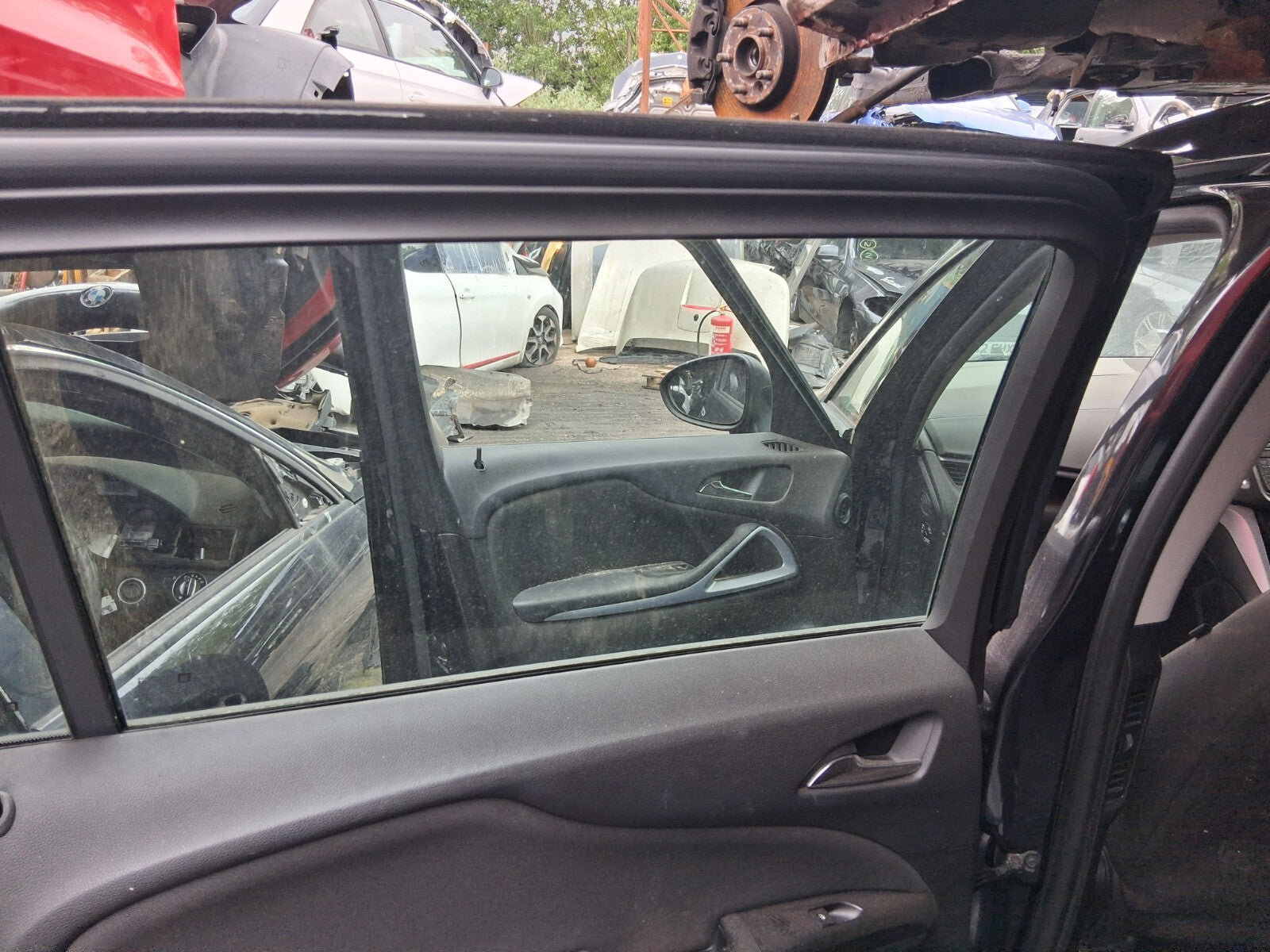 2014 VAUXHALL ZAFIRA TOURER C MK3 NSR PASSENGER SIDE REAR WINDOW GLASS