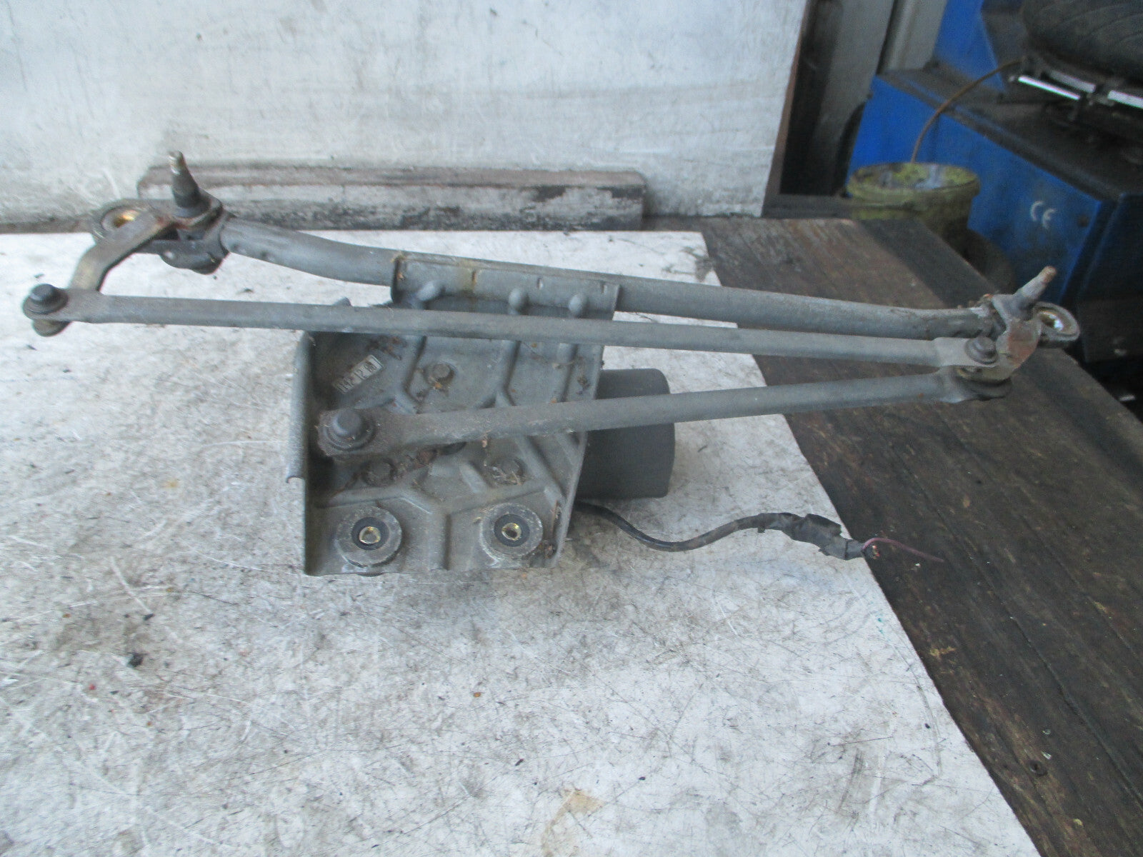 FORD GRANADA MK3 SCORPIO FRONT WINDSCREEN WIPER MOTOR LINKAGES