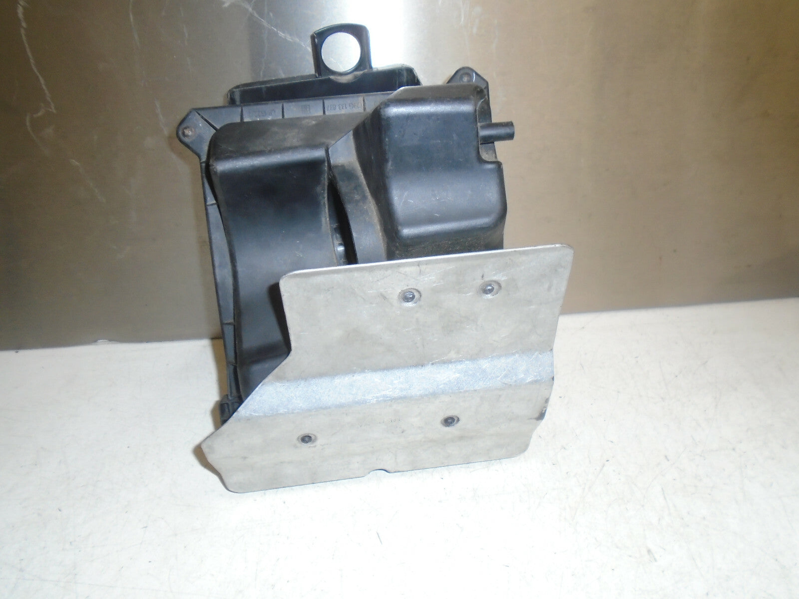 AUDI A4 B7 8E (MK3) 2.0 TDI (BRE) AIR INTAKE FILTER BOX 03G133853B