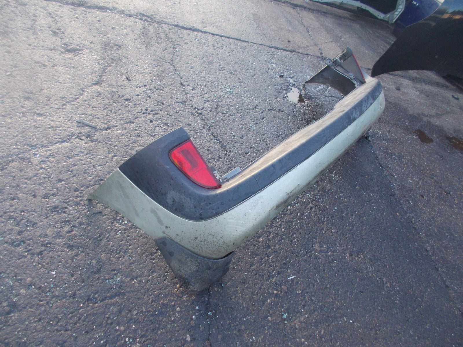 RENAULT ESPACE IV (MK4) 2002-2006 PRE FACELIFT REAR BUMPER  LIGHT GREEN