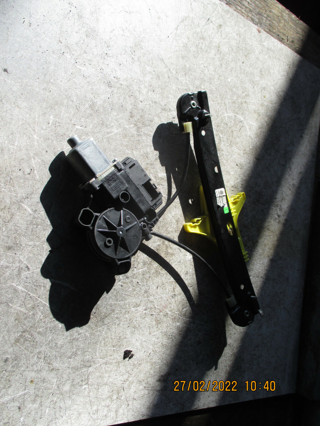 VOLKSWAGEN POLO 2017 MK6 OSR REAR DRIVER SIDE WINDOW REGULATOR MOTOR 6R0959812