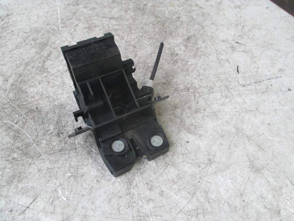 MERCEDES BENZ E CLASS W211 2004 REAR BOOTLID LOCK MECH A1717500085