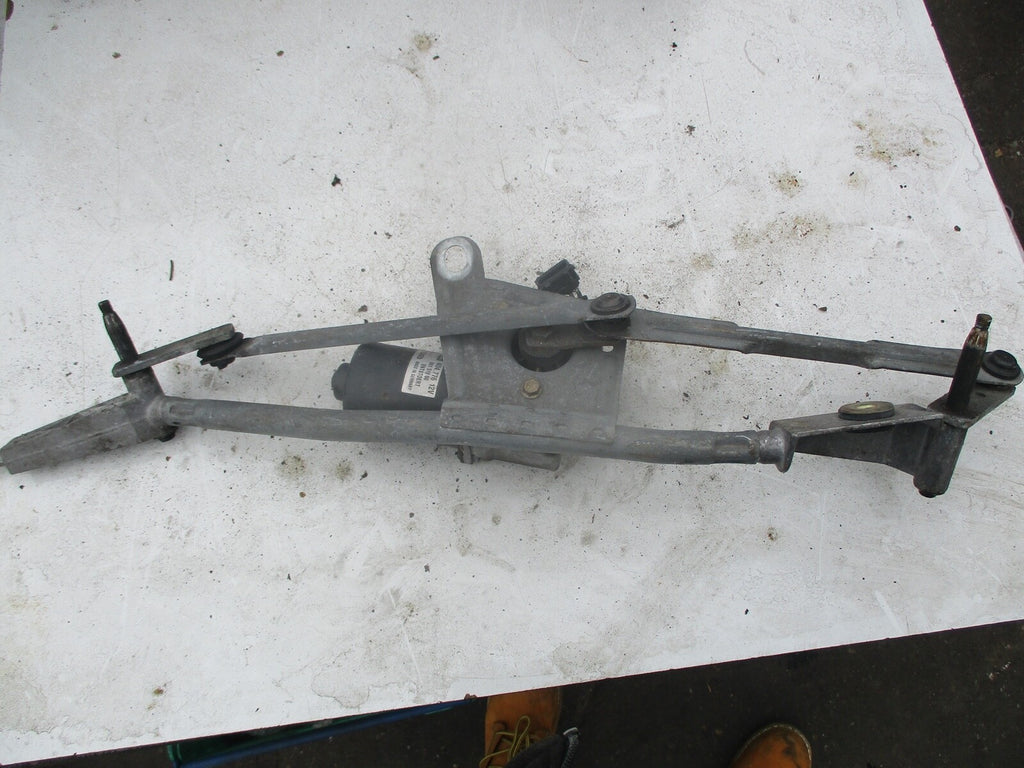 VOLVO V70 1998 FRONT WIPER MOTOR AND LINKAGE 091 518 50