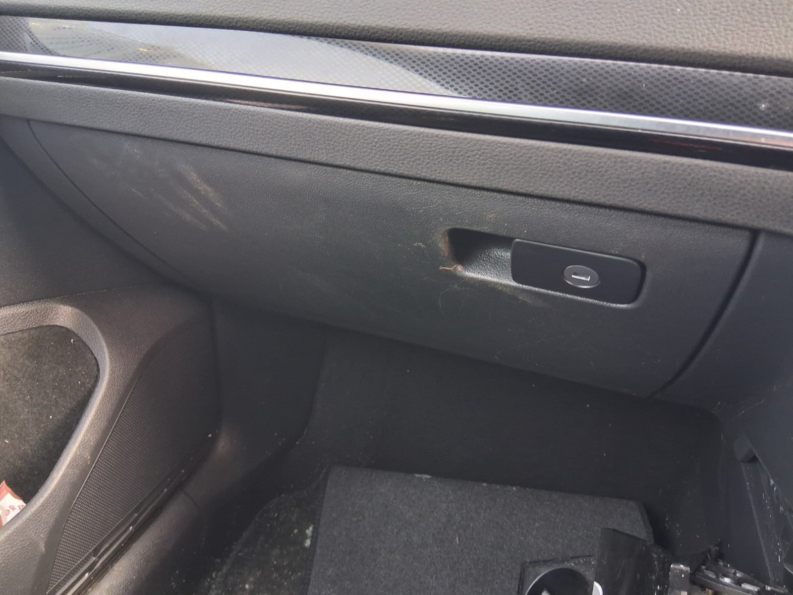 2016 VOLKSWAGEN GOLF MK7 FRONT DASHBOARD GLOVE BOX STORAGE COMPARTMENT
