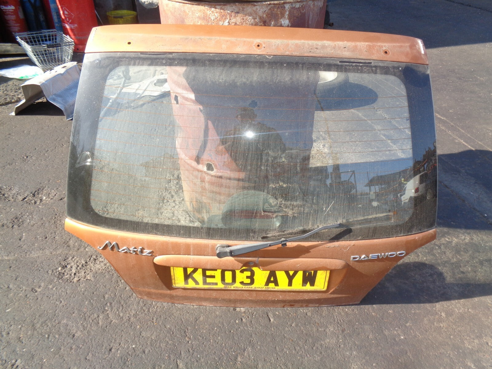 DEAWOO MATIZ 2003 ORANGE REAR TAILGATE COMPLETE  DAMAGED