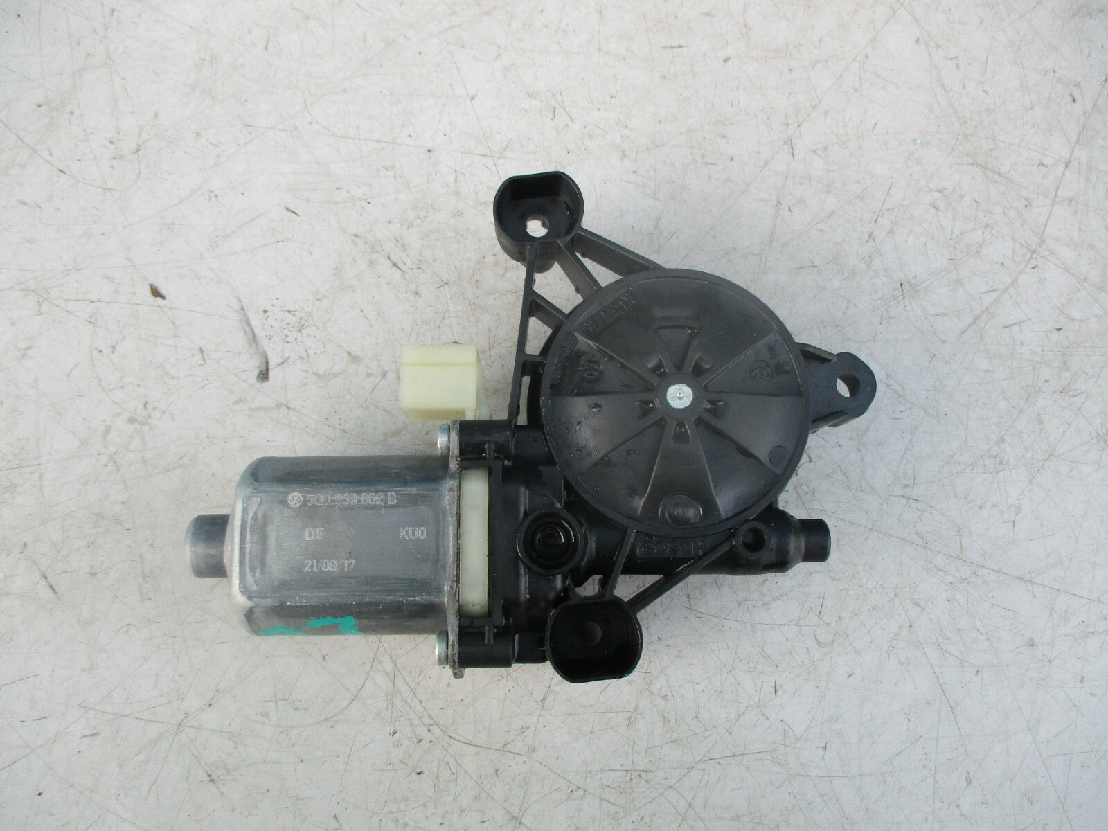 AUDI A3 8V S LINE 2017 NSF PASSENGER SIDE FRONT WINDOW MOTOR ONLY 5Q0959802B