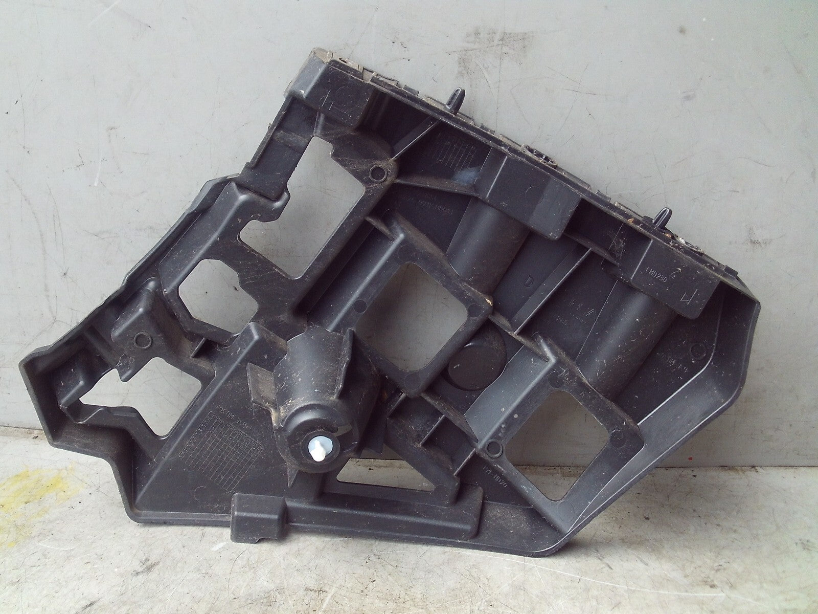 2021 CITROEN C4 MK3 OSR DRIVER SIDE REAR RIGHT BUMPER BRACKET 99931854