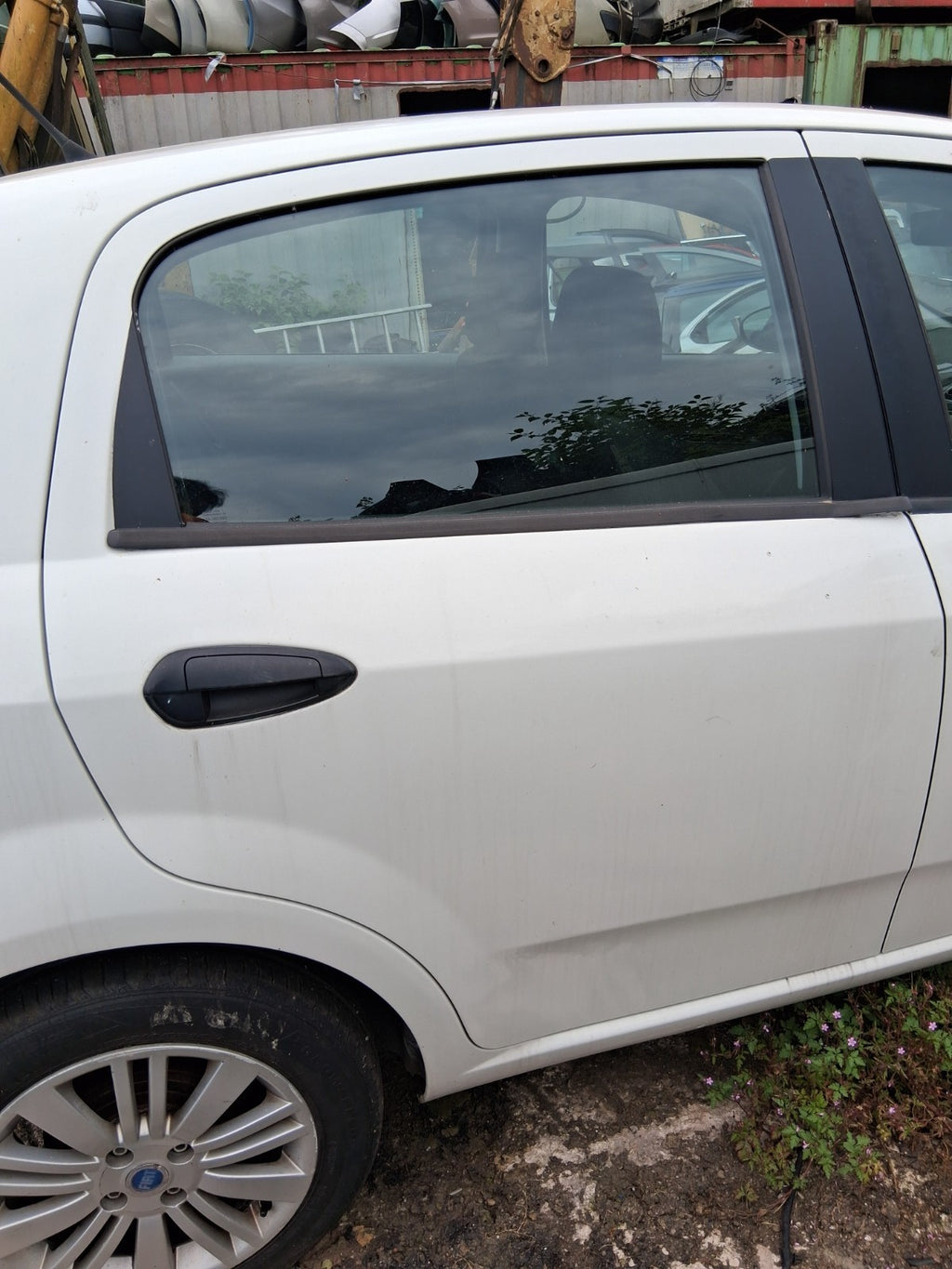 2014 FIAT PUNTO FACELIFT 5 DOOR MK3 OSR COMPLETE DRIVER SIDE REAR DOOR WHITE