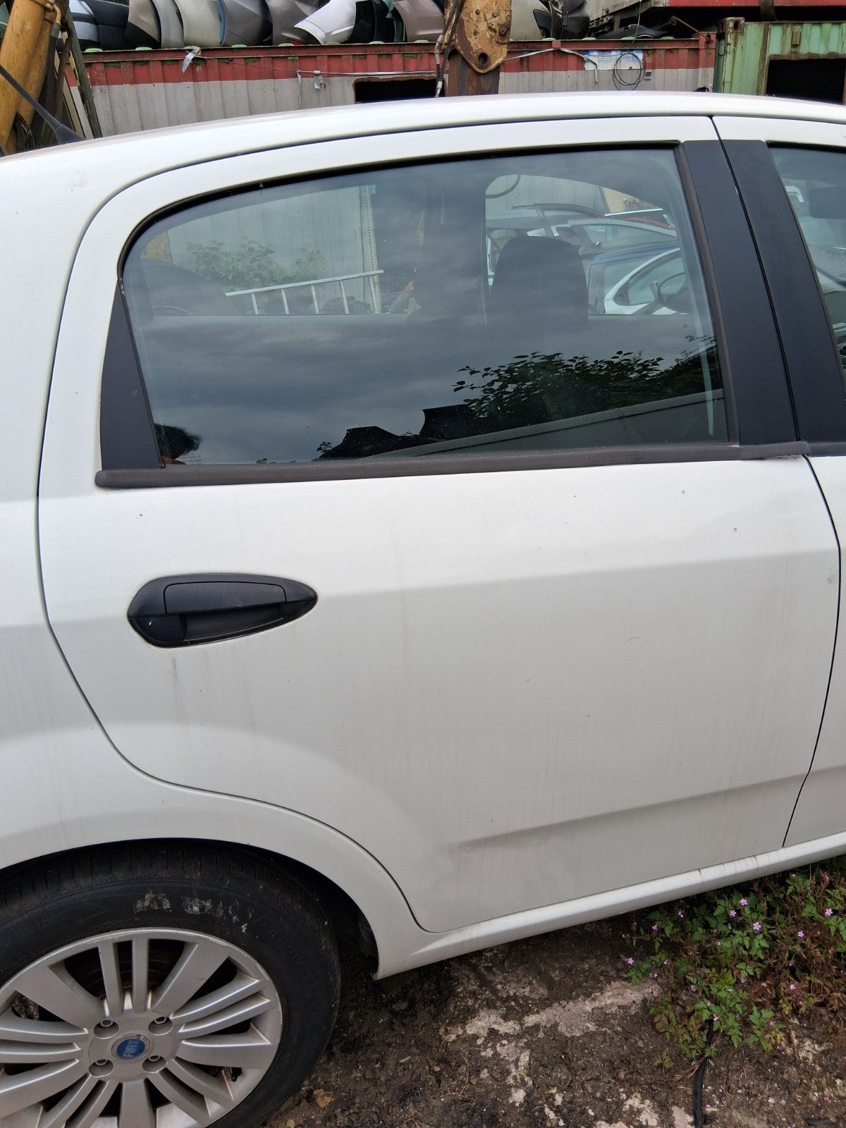 2014 FIAT PUNTO FACELIFT 5 DOOR MK3 OSR COMPLETE DRIVER SIDE REAR DOOR WHITE