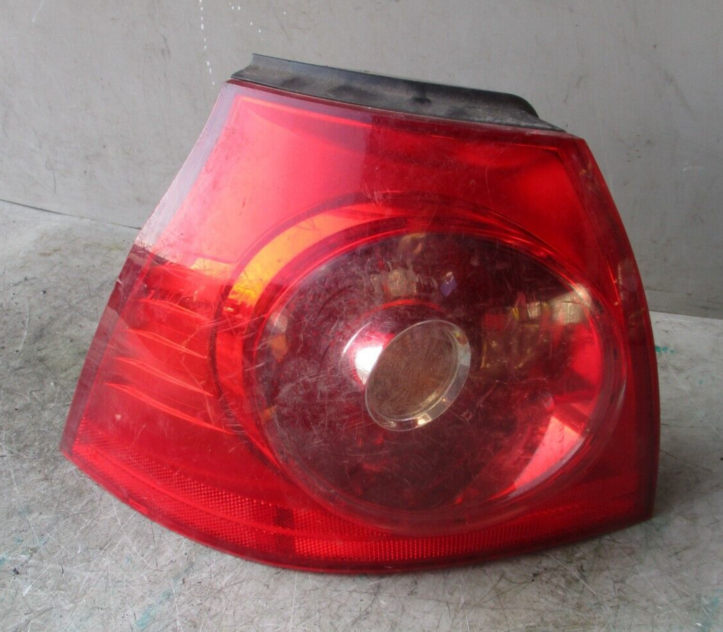 VOLKSWAGEN GOLF MK5 HATCHBACK NSR PASSENGER SIDE REAR TAIL LIGHT LAMP 1K6945095E