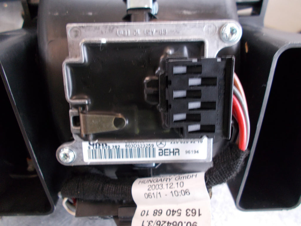 2002 MERCEDES ML270 REAR HEATER BLOWER MOTOR FAN A2038201642 A1638300308