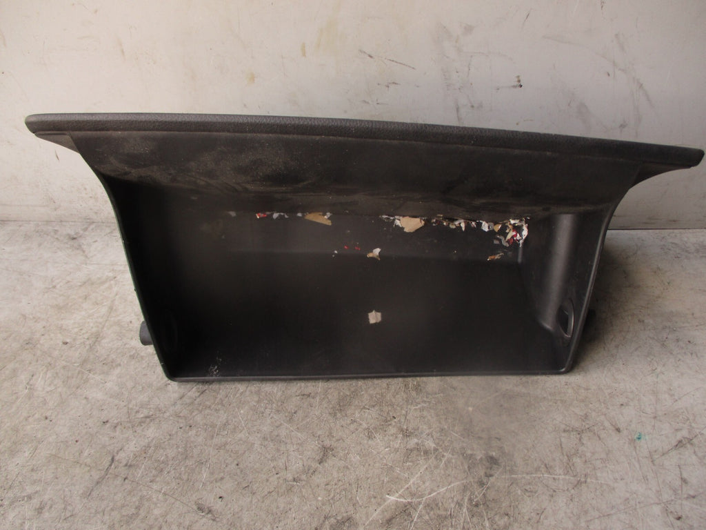 2018 KIA STONIC DASHBOARD GLOVE BOX STORAGE COMPARTMENT BOX LID 84510H8900