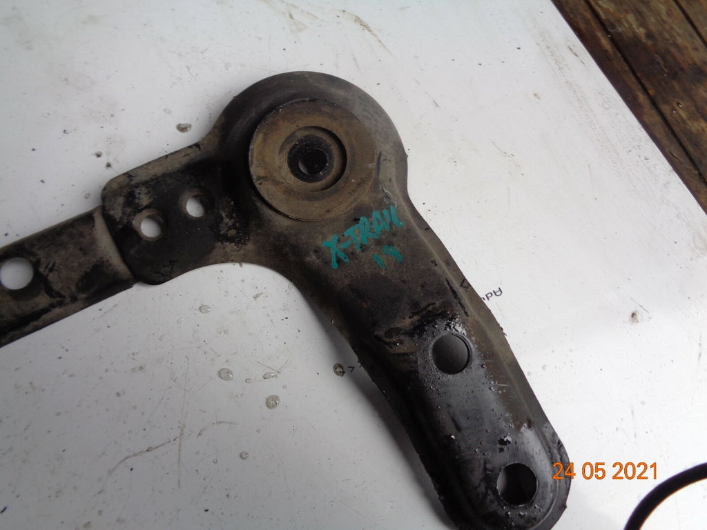 NISSAN X TRAIL MK3 2019 METAL SUPPORT MOUNT FRAME ASSEMBLY BAR BEAM BRACKET