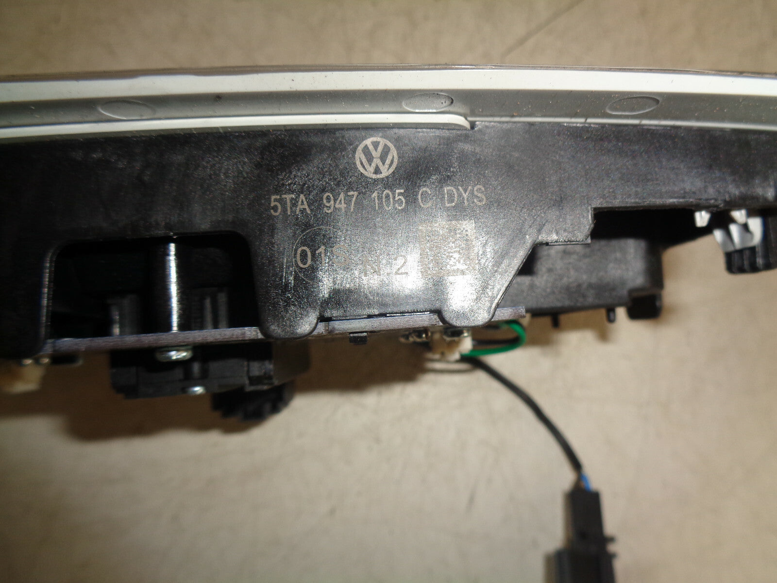 2017 VW VOLKSWAGEN PASSAT B8 3G INTERIOR ROOF LIGHT SWITCH 5TA947105C