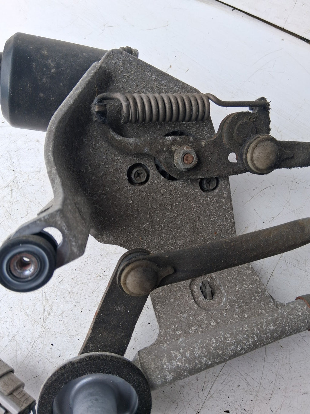 TOYOTA ESTIMA MK3 2013 FRONT WIPER MOTOR LINKAGE UNIT 8511028040