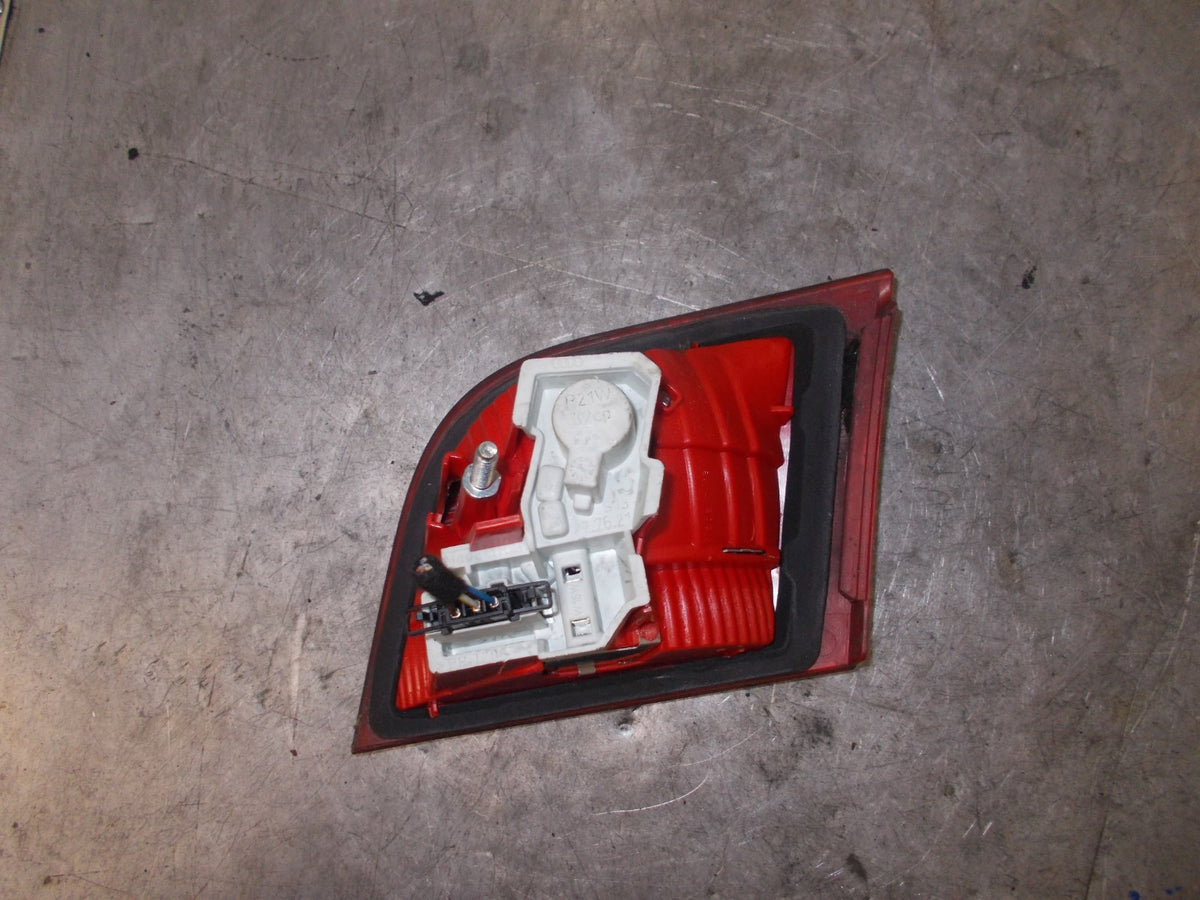 AUDI A3 2008 NSR PASSENGER SIDE INNER  REAR LIGHT TAIL LIGHT 8P4945093B