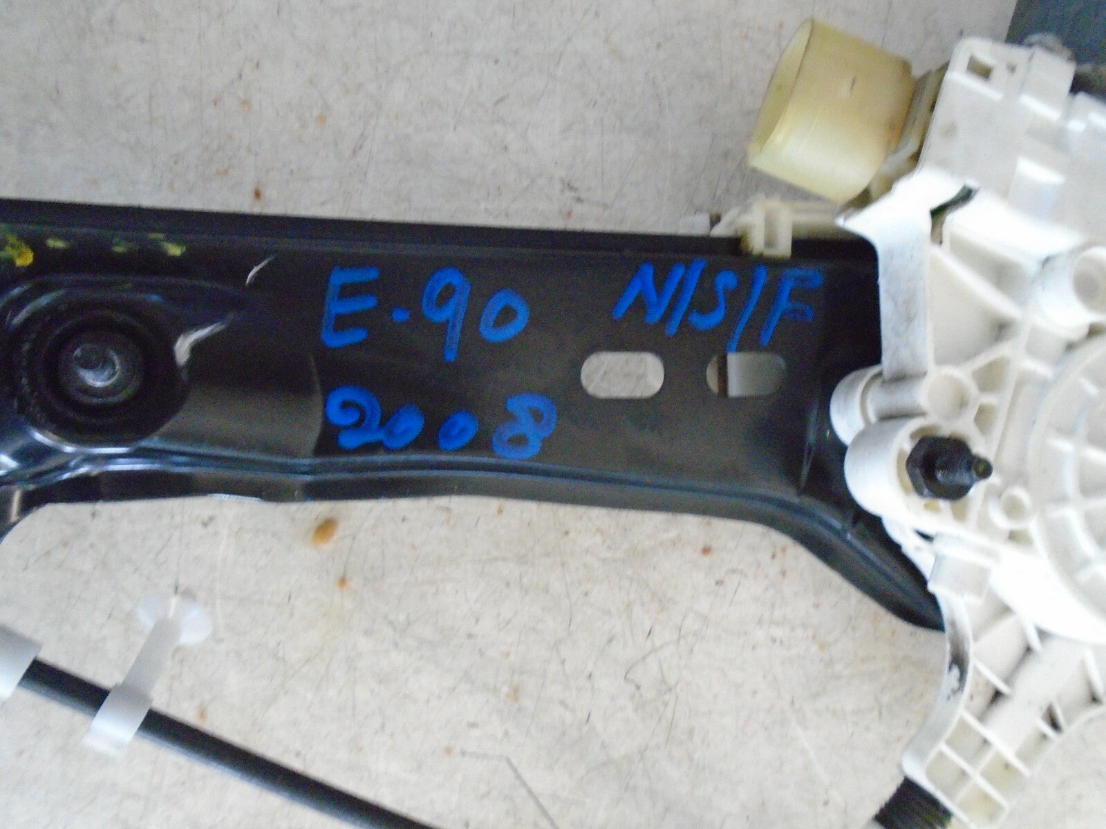 BMW 3 SERIES E90 2008 NSF FRONT PASSENGER SIDE WINDOW REGULATOR MOTOR 7060265