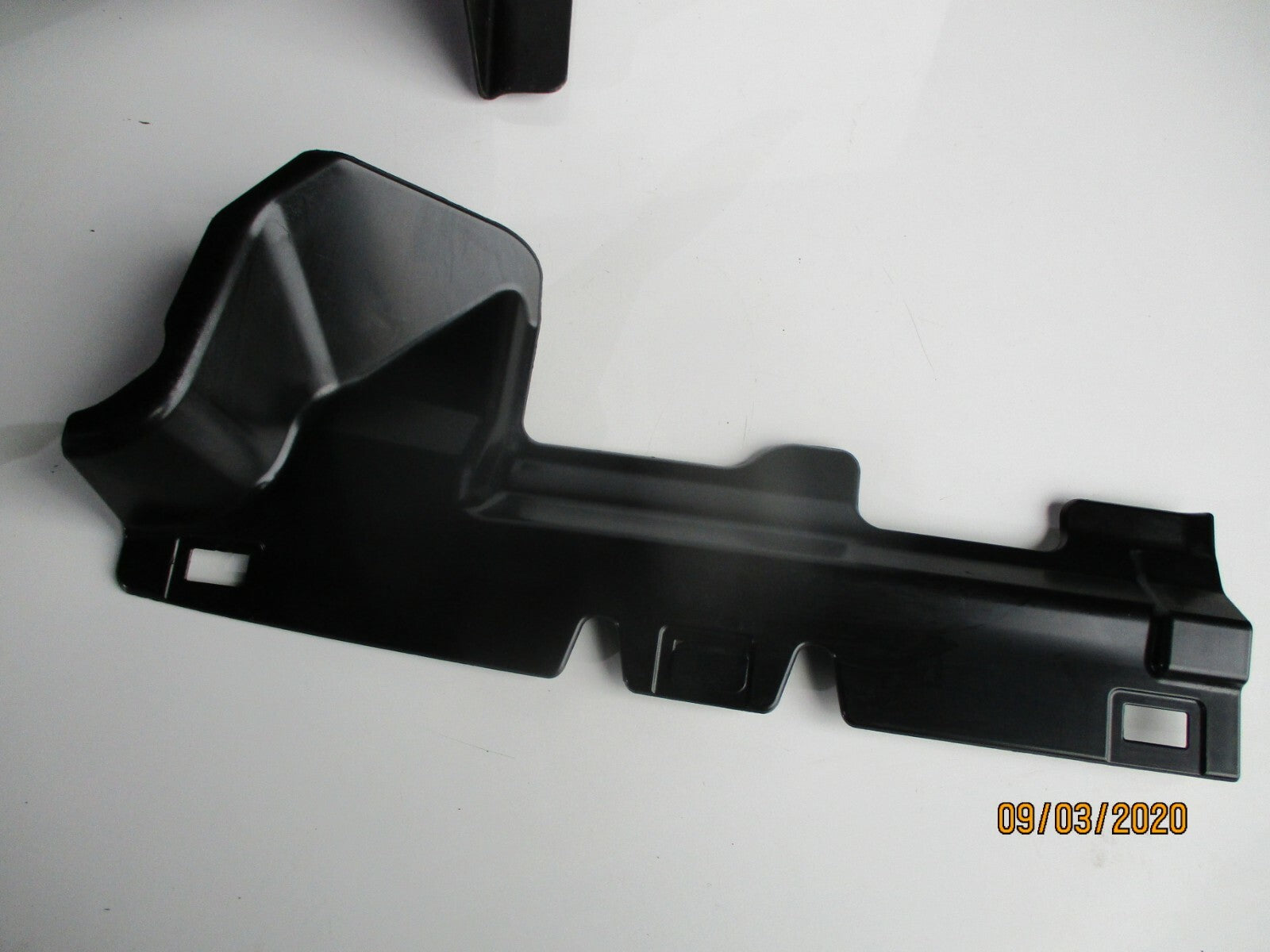 LAND ROVER DISCOVERY 2017 INTERIOR DASHBOARD TRIM PLASTIC PANEL FK72046B00