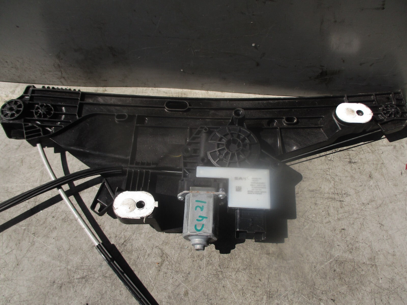 2021 CITROEN C4 MK3 NSF PASSENGER FRONT WINDOW MOTOR & REGULATOR 9832841680