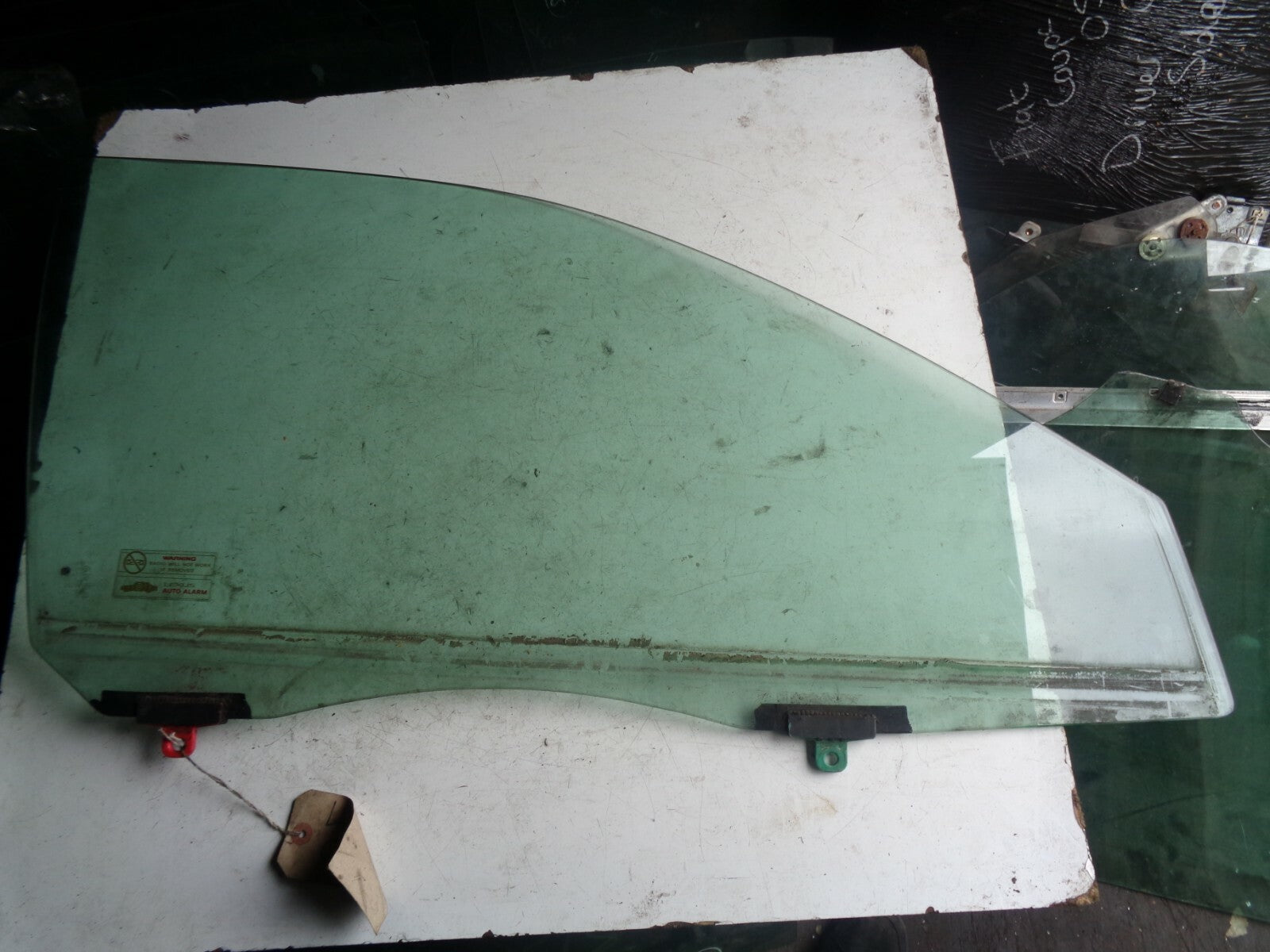 LEXUS GS 300 OSF DRIVER SIDE FRONT DOOR WINDOW GLASS