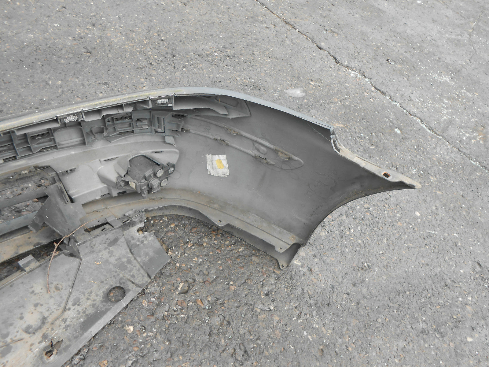 RENAULT LAGUNA MK1 2000 COMPLETE FRONT BUMPER FOG SPOT LIGHTS GREY