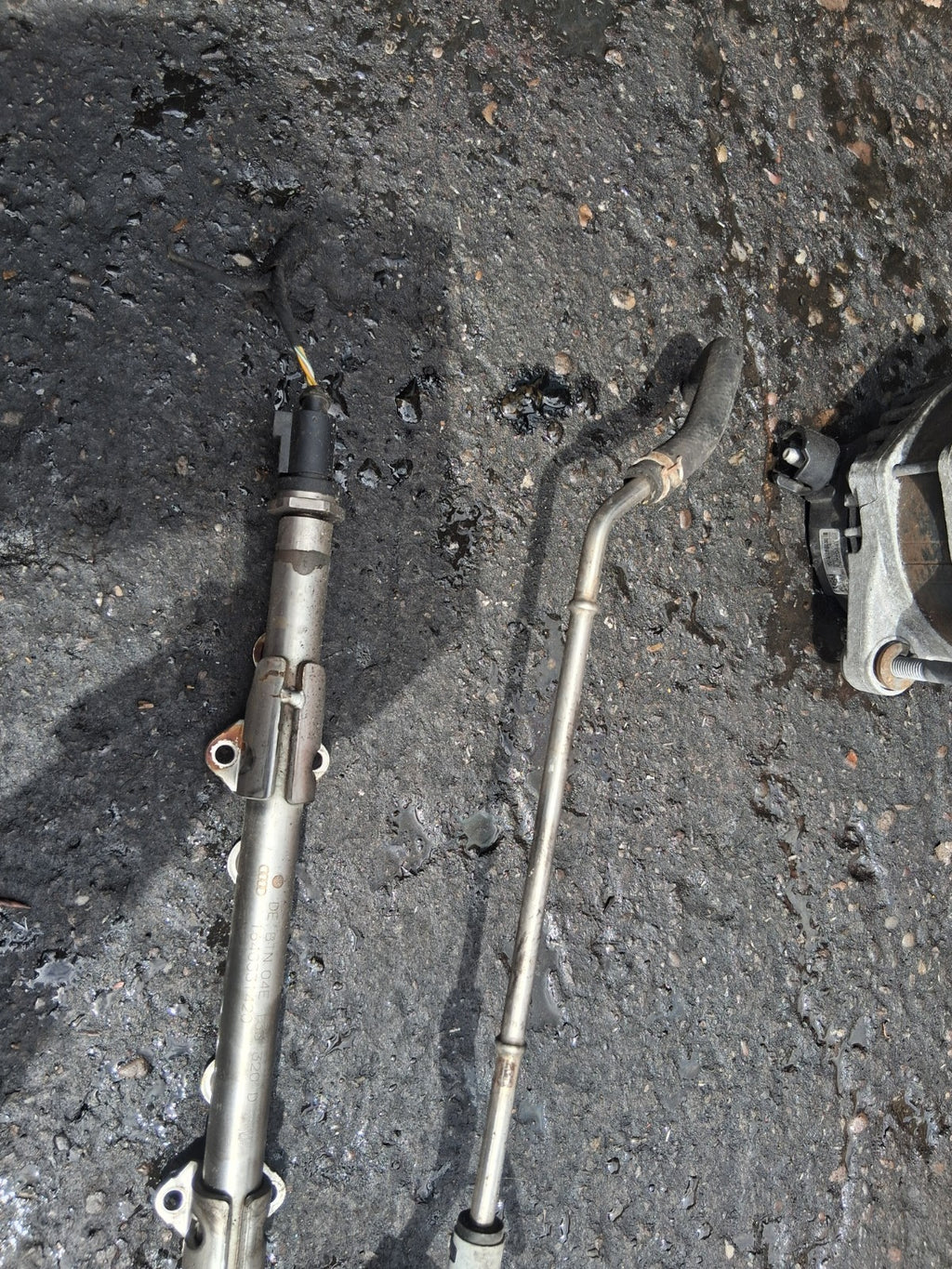 2016 VW VOLKSWAGEN GOLF MK7 1.4 PETROL FUEL RAIL AND PUMP 04E133320D