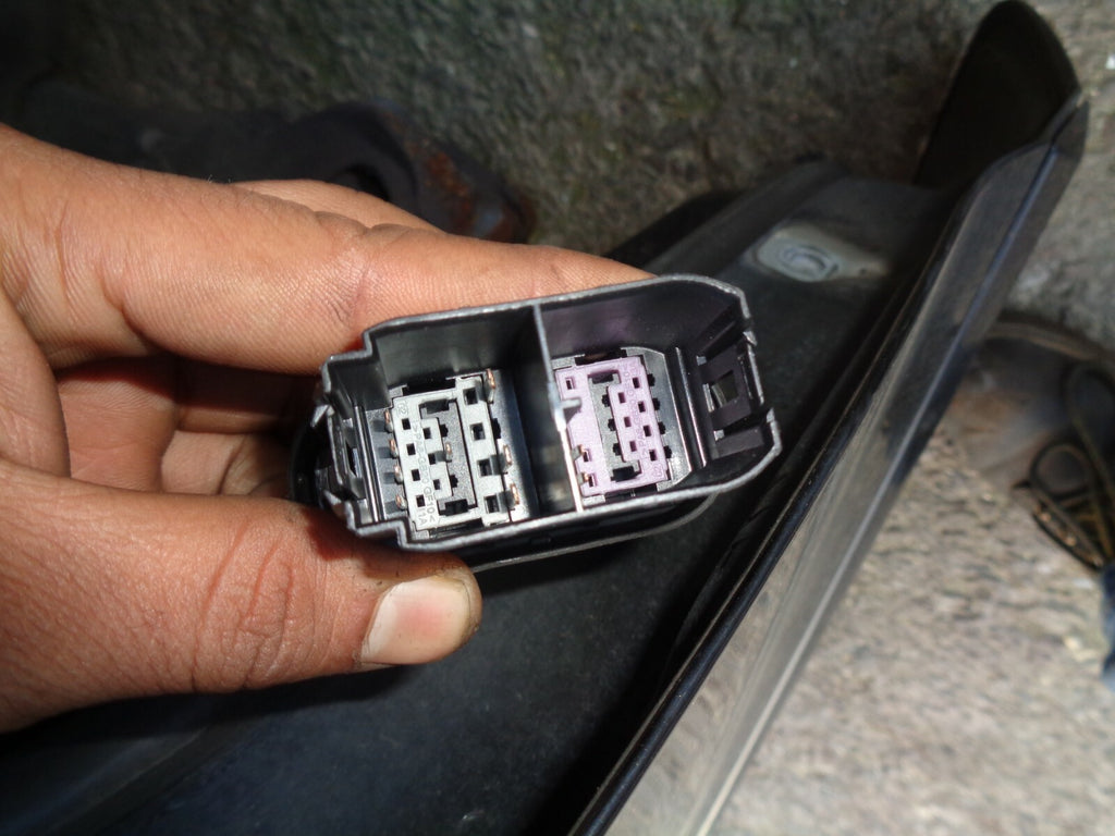 FORD GALAXY MK3 2014 OSF DRIVER SIDE FRONT DOOR BLACK G6